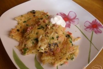 фото рецепта Картофельные оладьи с ветчиной и сыром