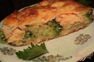 фото рецепта Пирог с семгой и брокколи