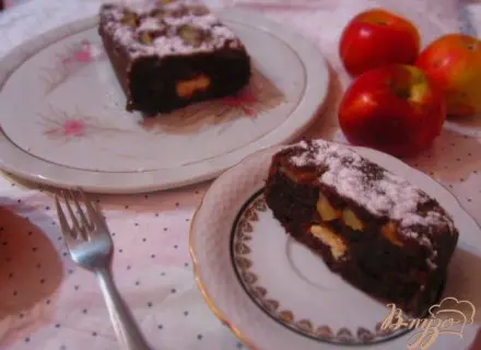 Пирог с яблоками и творожными шариками