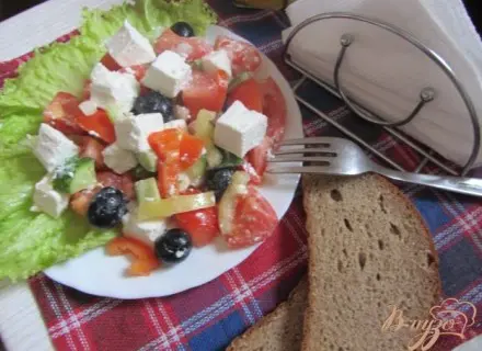 Салат  с салакисом
