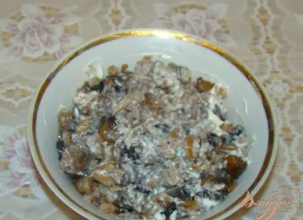 Гречка с грибами и сметанной