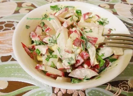 Салат редисовый