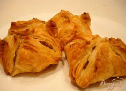 Слойки с мясом