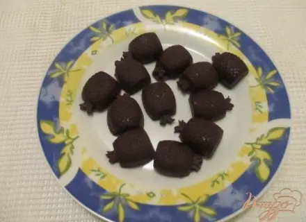 Шоколадные конфеты с черносливом