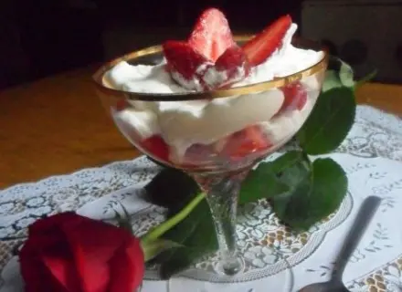 Итонский десерт (Eton mess)